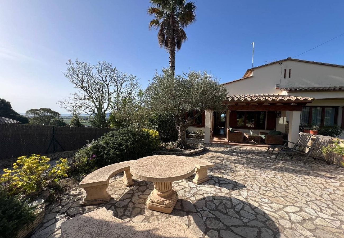 Huis in Estartit - TV 66