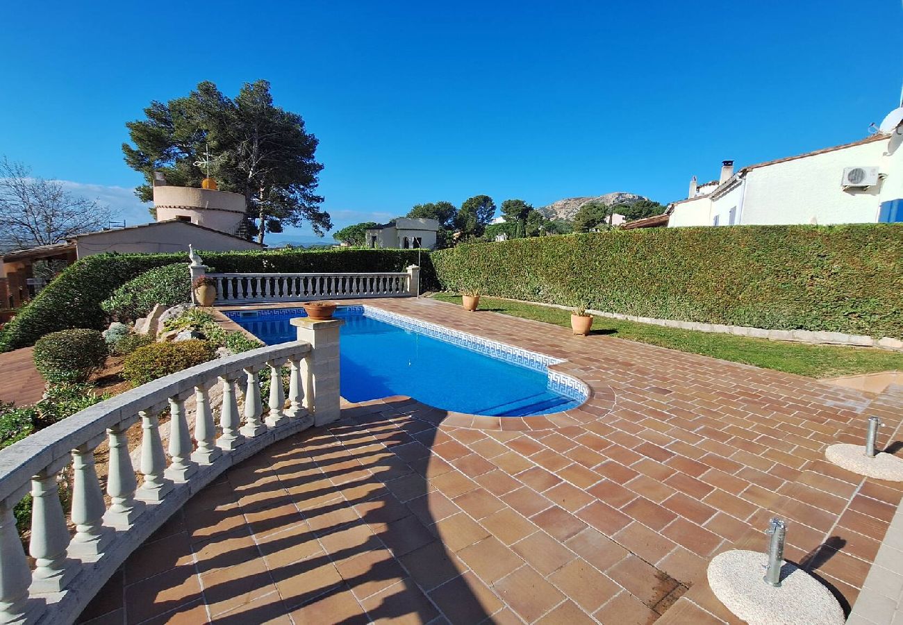 Huis in Torroella de Montgri - TV 16