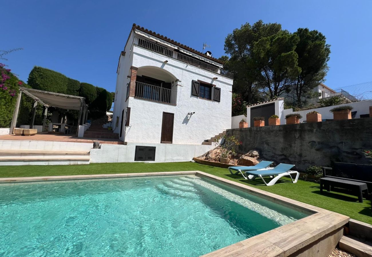 Huis in Torroella de Montgri - TV 74