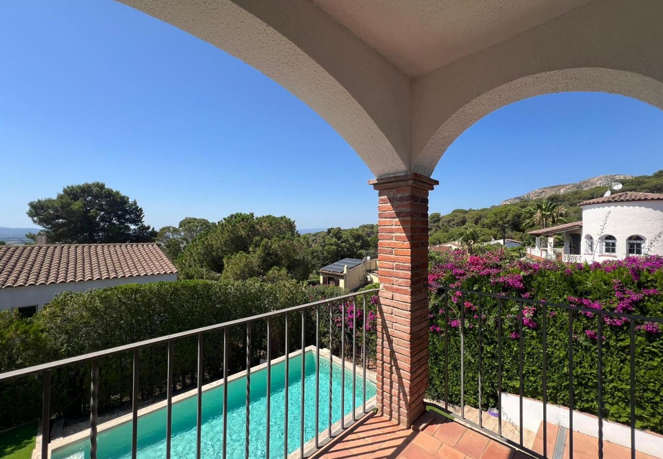 Huis in Torroella de Montgri - TV 74