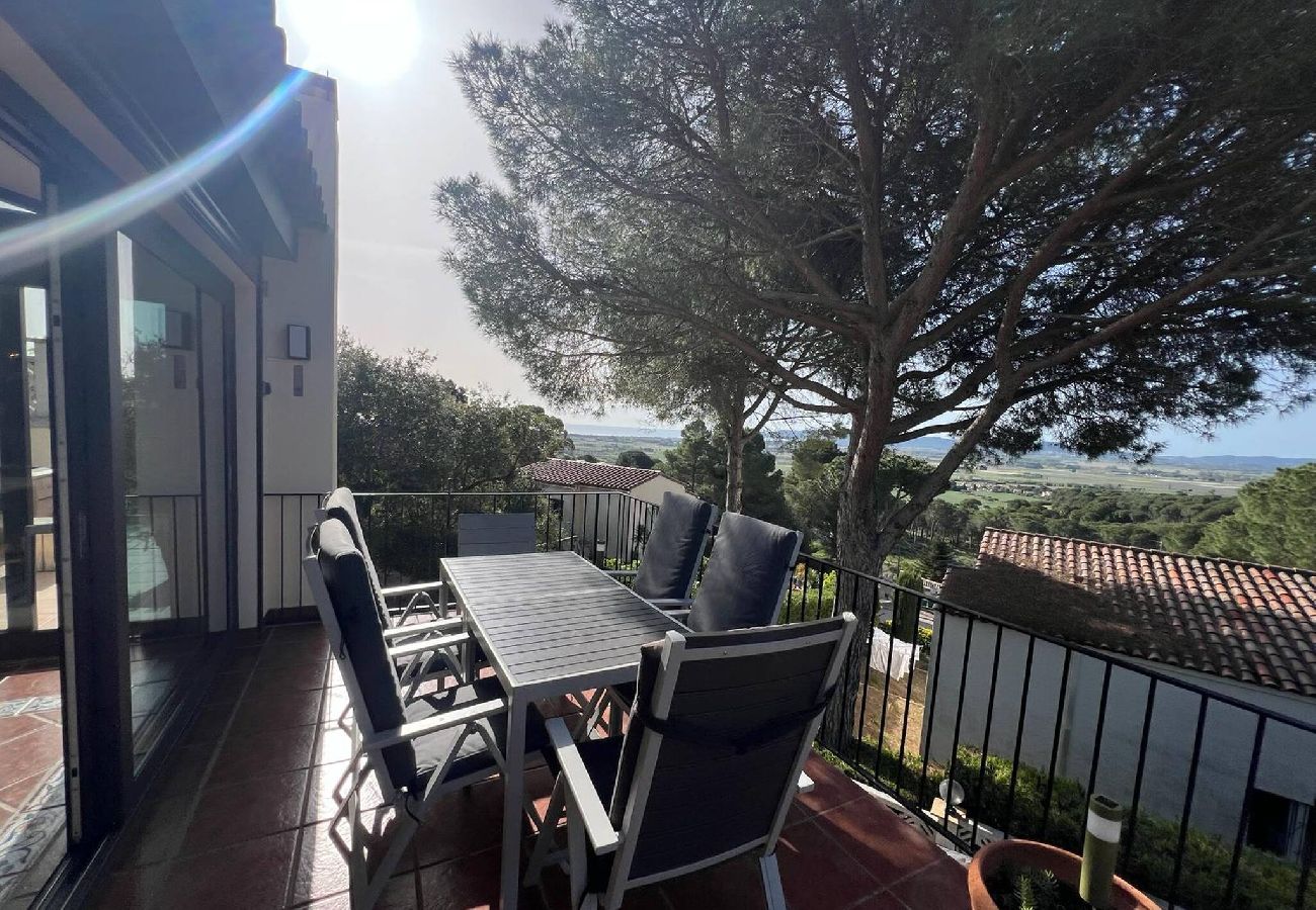 House in Estartit - TV 66