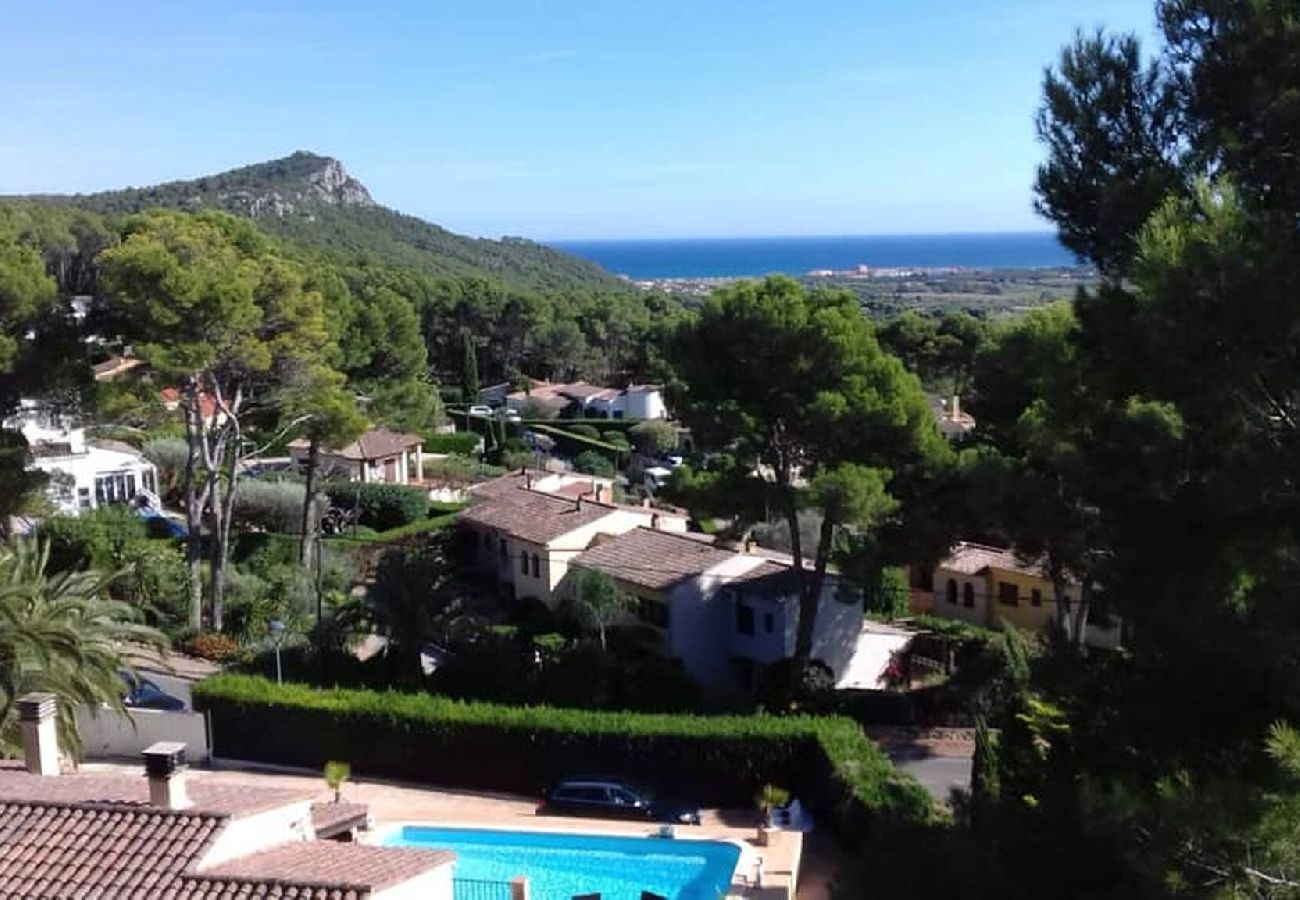 Terraced House in Estartit - CB4a