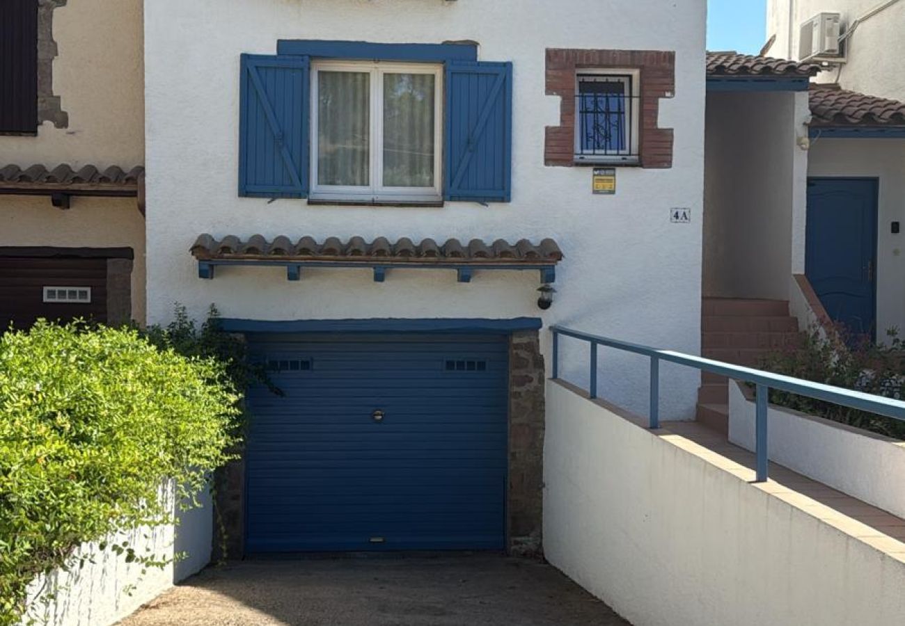 Terraced House in Estartit - CB4a