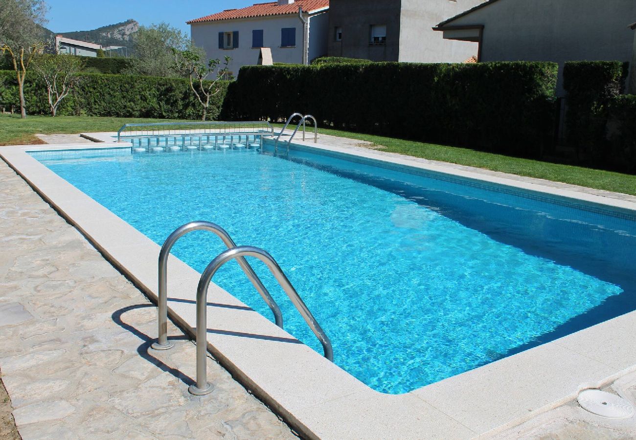 Maison mitoyenne à Estartit - CB4a