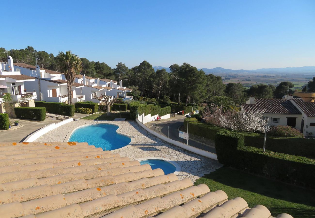 Casa adossada en Torroella de Montgri - MM88b