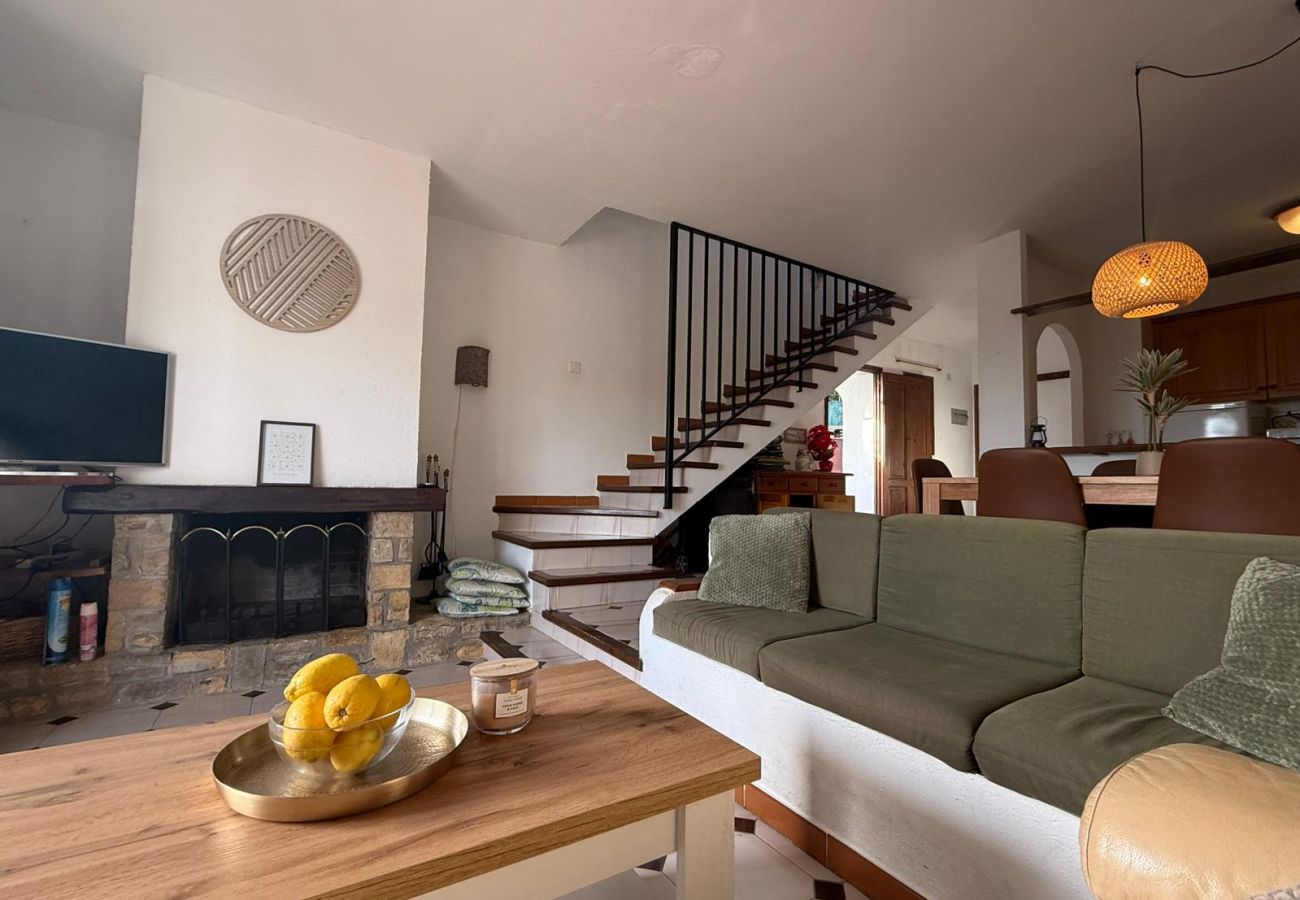Casa adossada en Torroella de Montgri - MM88b