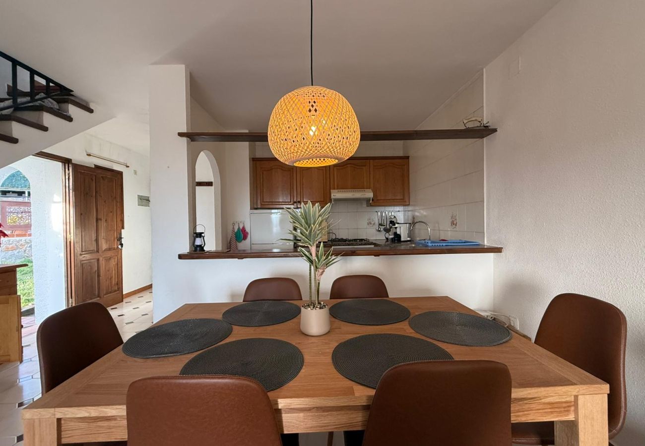 Casa adossada en Torroella de Montgri - MM88b