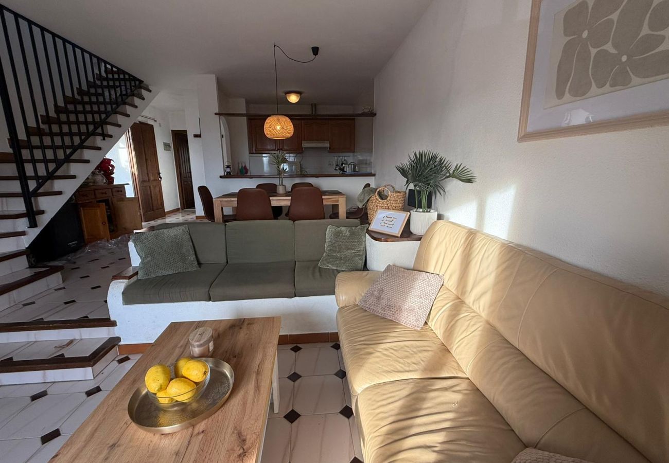 Casa adossada en Torroella de Montgri - MM88b