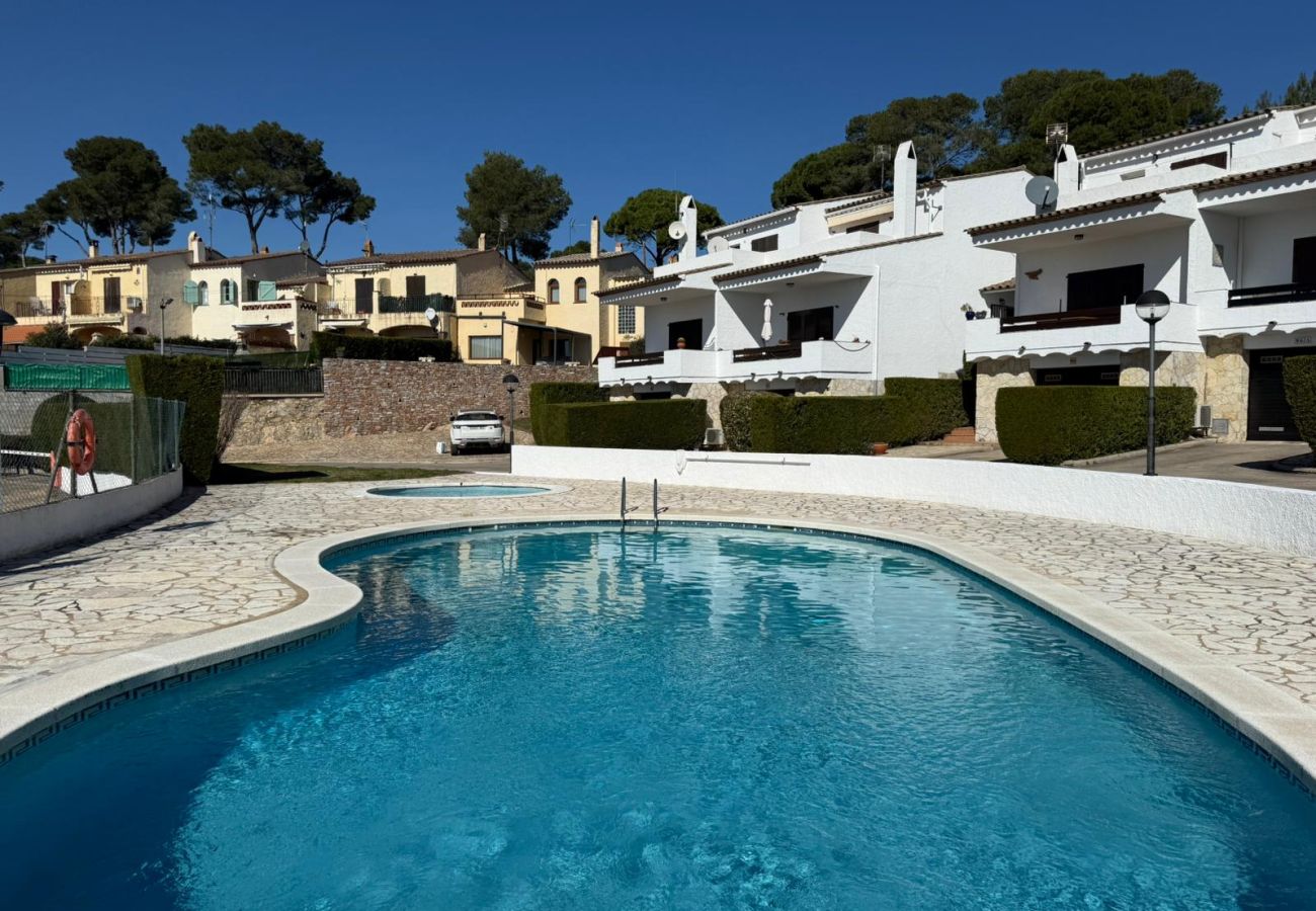 Casa adossada en Torroella de Montgri - MM88b