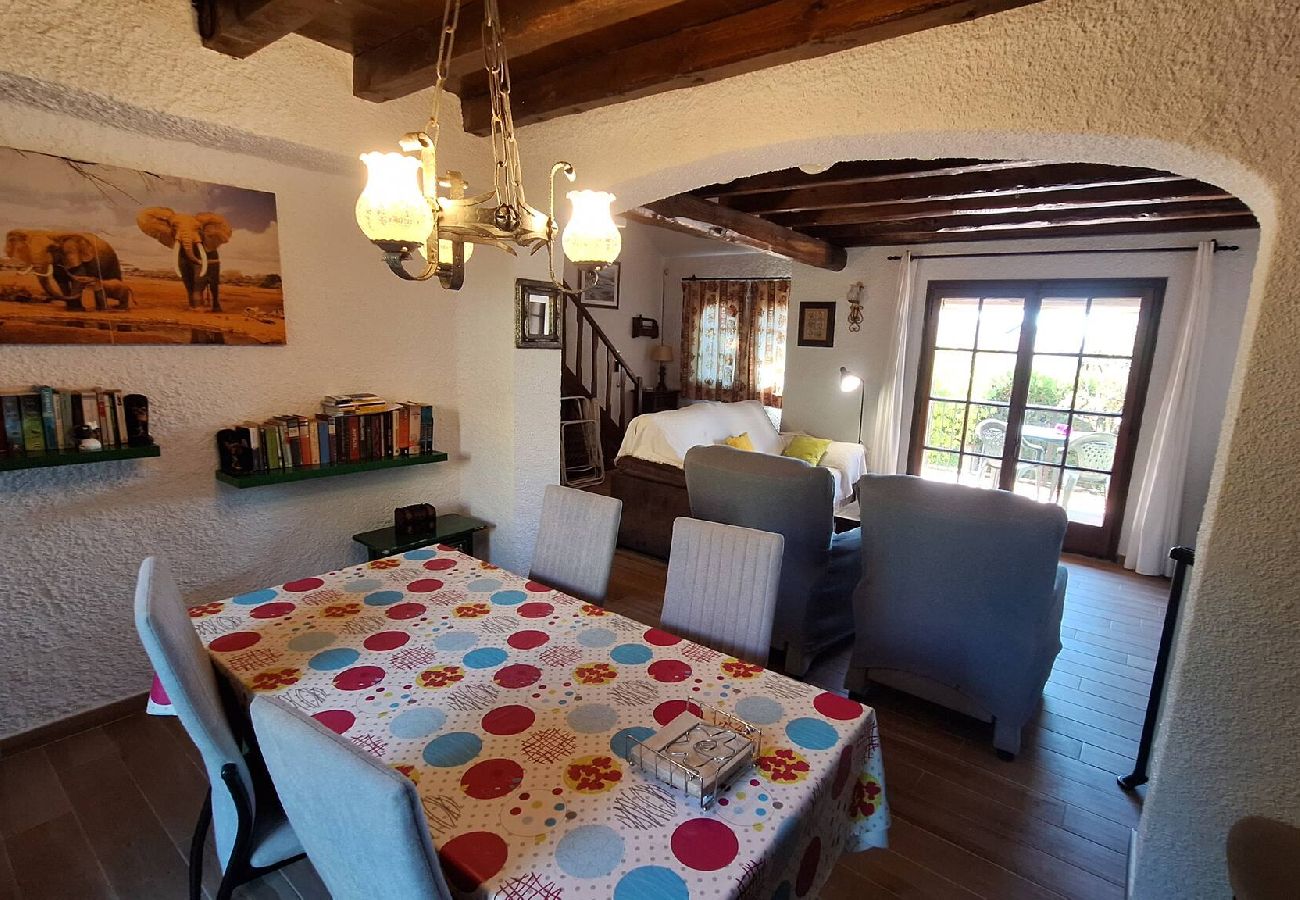 Casa adossada en Estartit - LO 33