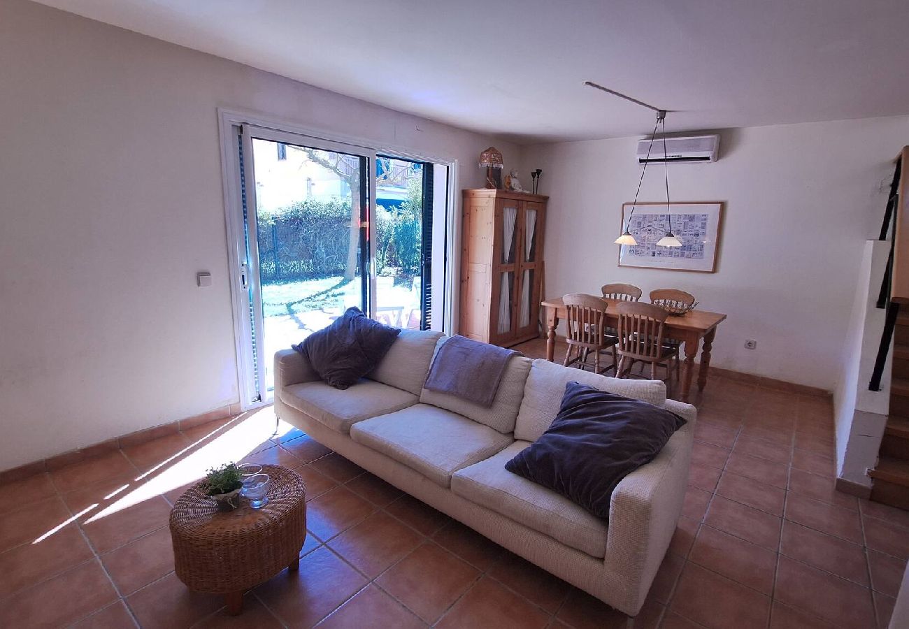 Casa adossada en Torroella de Montgri - Mas Pinell 41