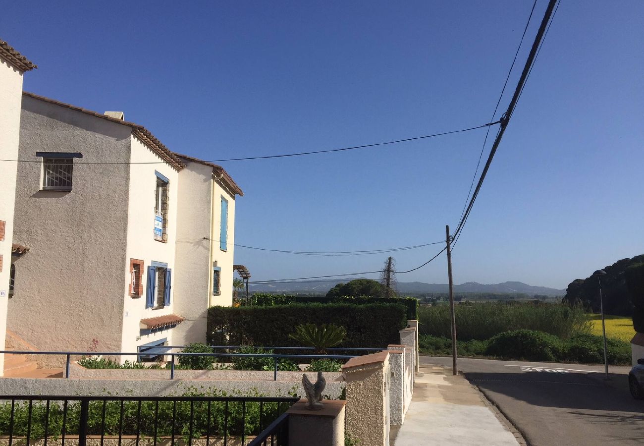 Casa adossada en Estartit - CB4a