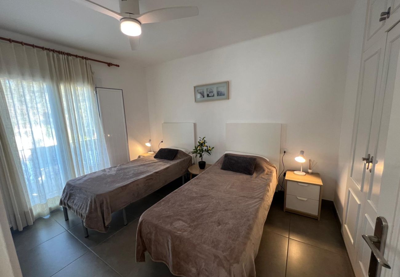 Casa adossada en Estartit - CB4a